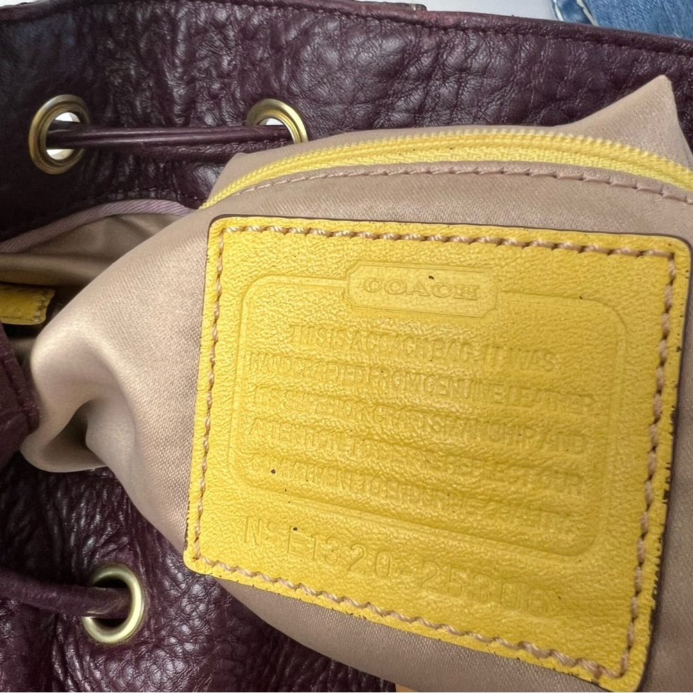 Coach Legacy Drawstring Shoulder Bag Razor Purple - Picture 3 of 15